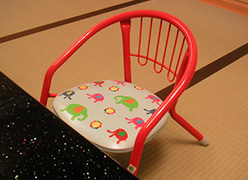 お子様イス（3脚）