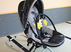 リクライニングベビーチェア（2台）